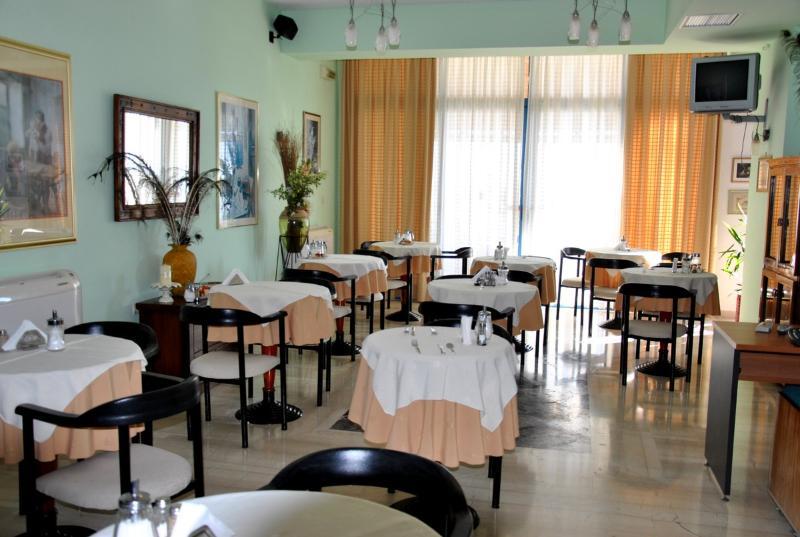 Kalypso Hotel 포로스 외부 사진